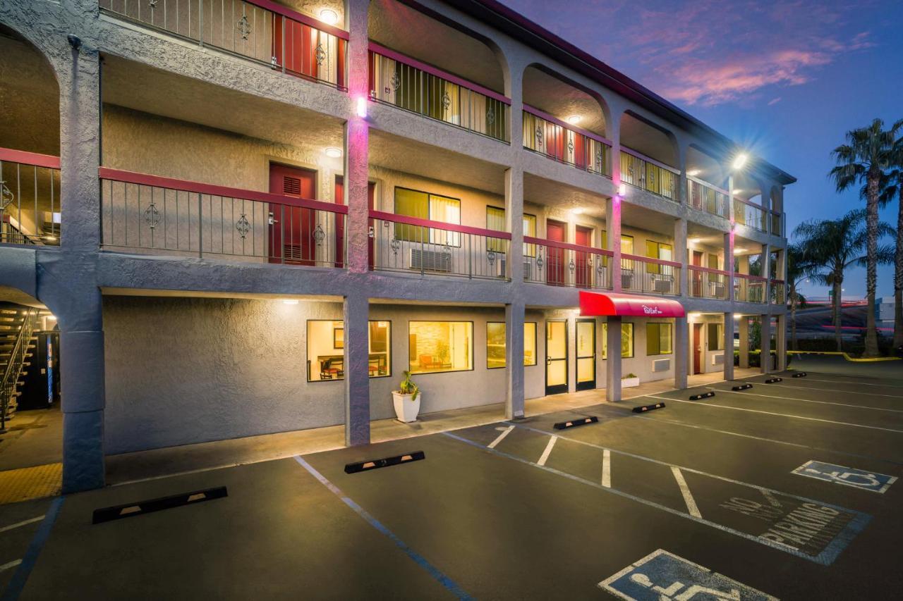 Motel Red Roof 2*
