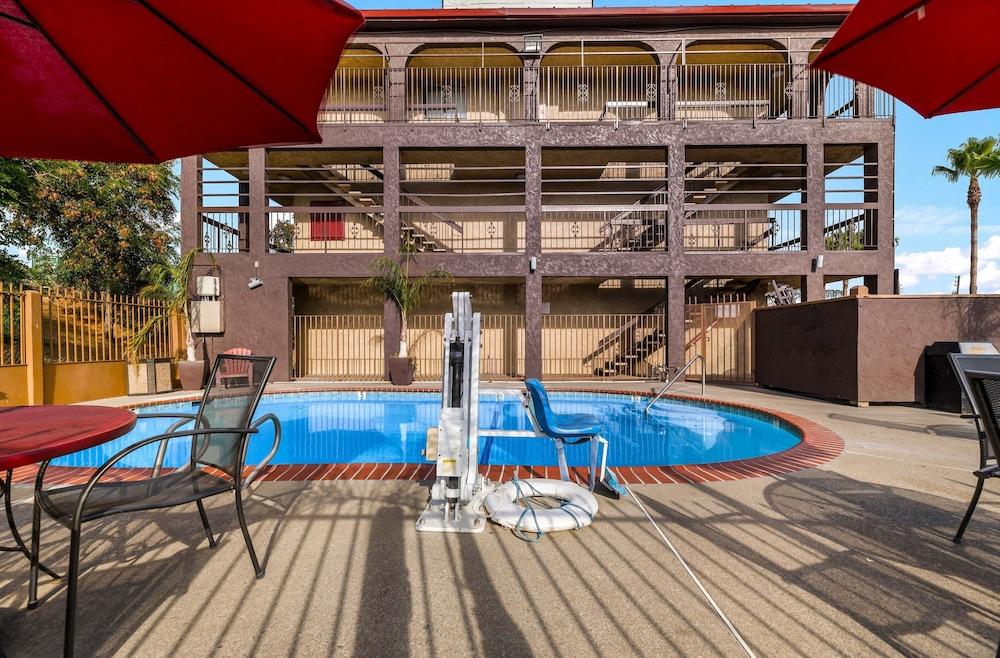 Motel Red Roof